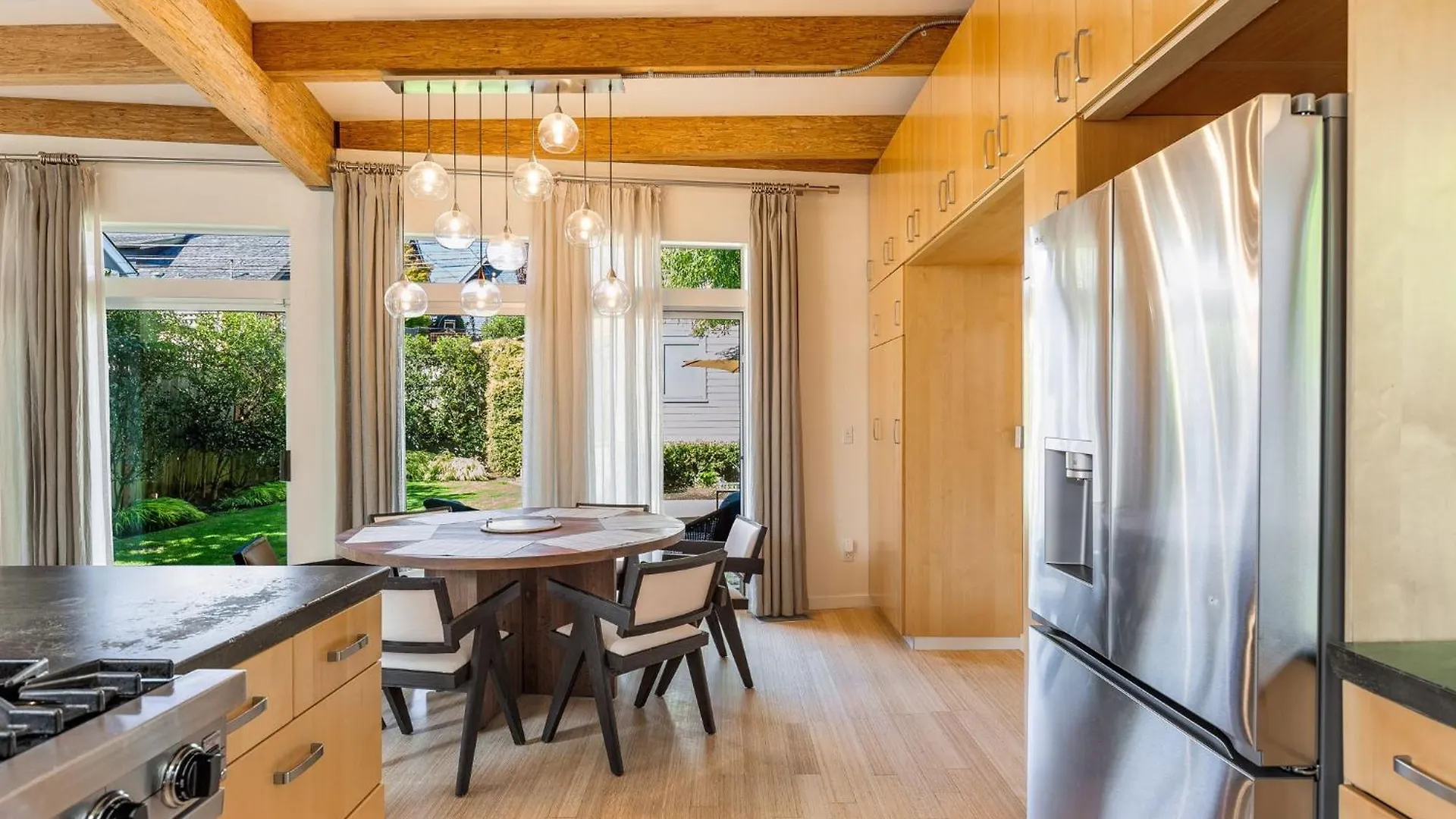 Holiday home 4Br 4Ba The Gardens At Queen Anne Seattle