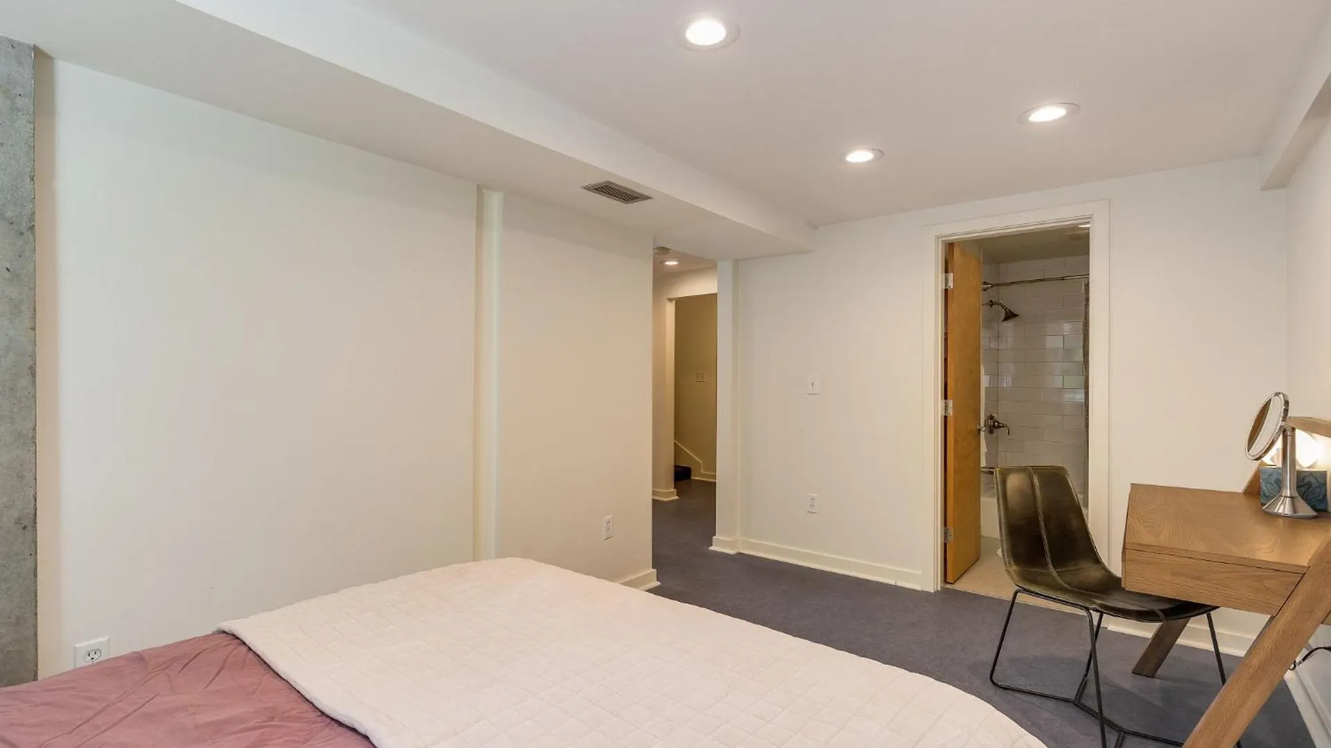 4Br 4Ba The Gardens At Queen Anne Seattle United States