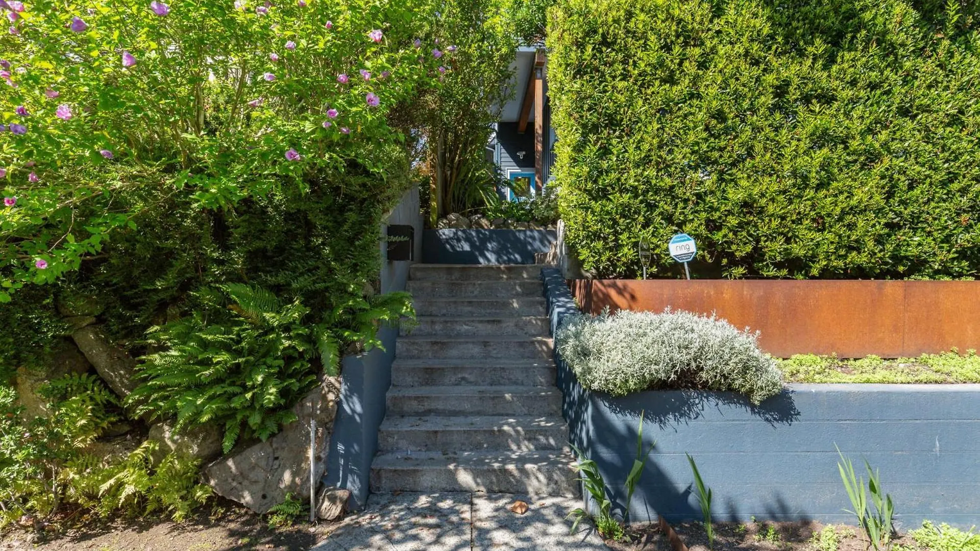 4Br 4Ba The Gardens At Queen Anne Seattle 0*,  United States